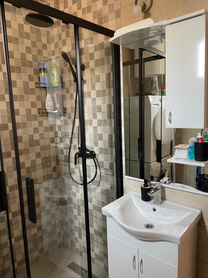 شقة Old Town Oasis بودغوريتْسا المظهر الخارجي الصورة