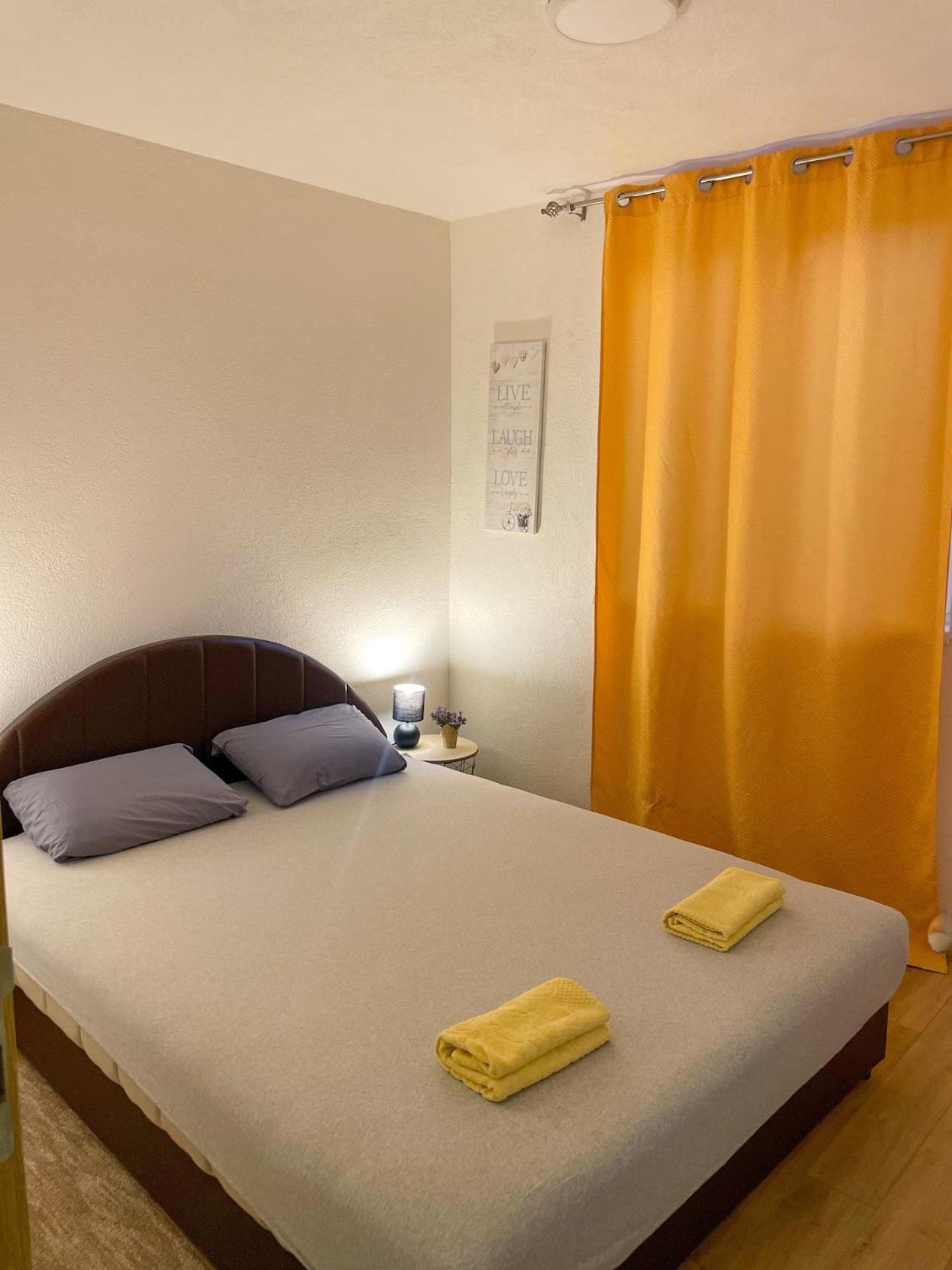 شقة Old Town Oasis بودغوريتْسا المظهر الخارجي الصورة